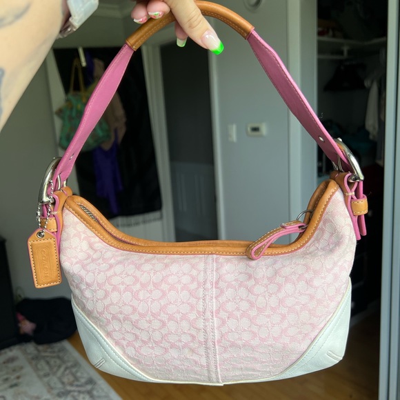 Coach Light Pink Soho Signature Hobo Bag M33-6351 - Picture 2 of 6